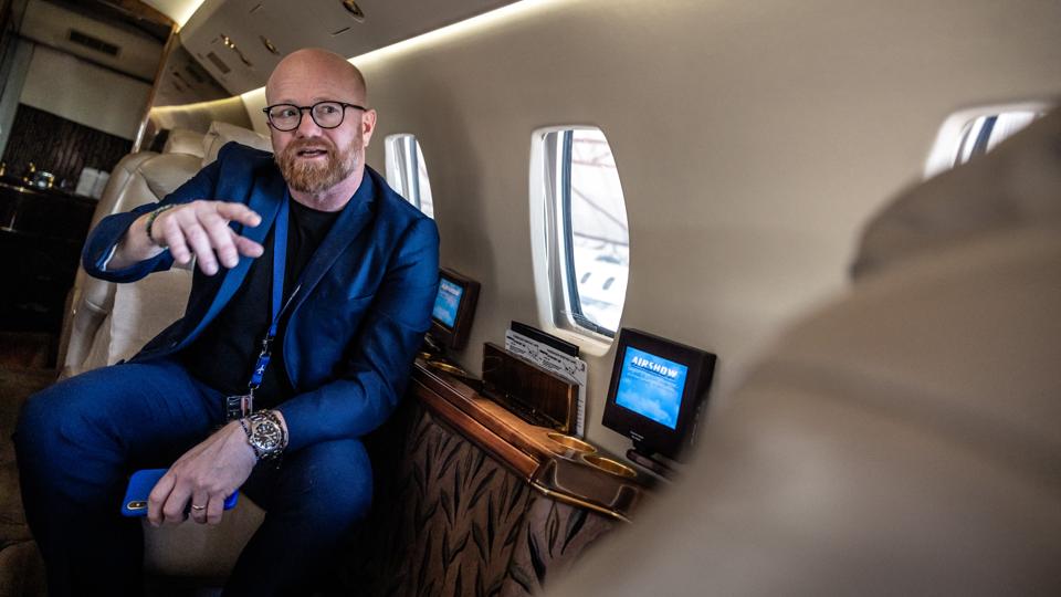 North Flying - her med salgschef Jesper Kragelund - letter mere end ellers fra Aalborg. <i>Foto: Martin Damgård</i>