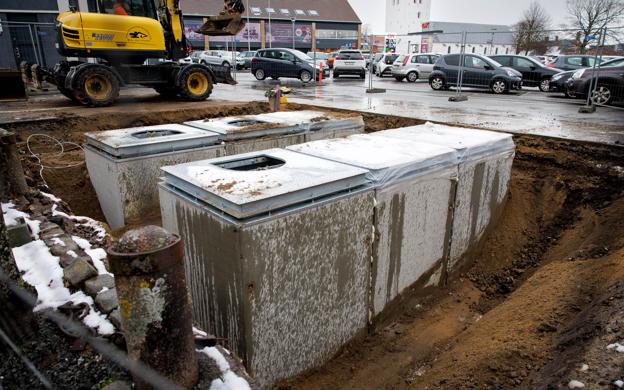 På Frederikstorv etableres to affaldsstationer, hver med seks beholdere. <i>Foto: Bo Lehm</i>
