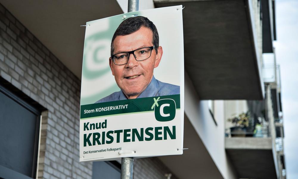 Knud Kristensen, tidligere borgmester i Vesthimmerland Kommune, har 65 ansatte plus 12-14 folk, som er hentet ind via andre entreprenører, i HME A/S. Knud Kristensen, tidligere borgmester i Vesthimmerland Kommune, har 65 ansatte plus 12-14 folk, som er hentet ind via andre entreprenører, i HME A/S.
