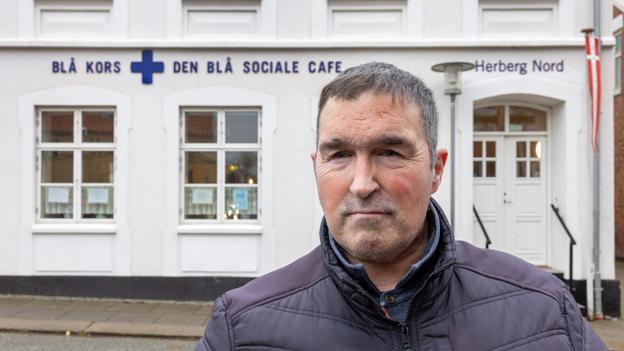 Peter Roesdahl frygter, at ensomheden vil tage til i styrke, efter det står klart, at Hjørring Kommune vil spare Den Blå Sociale Café væk. <i>Foto: Bente Poder</i>