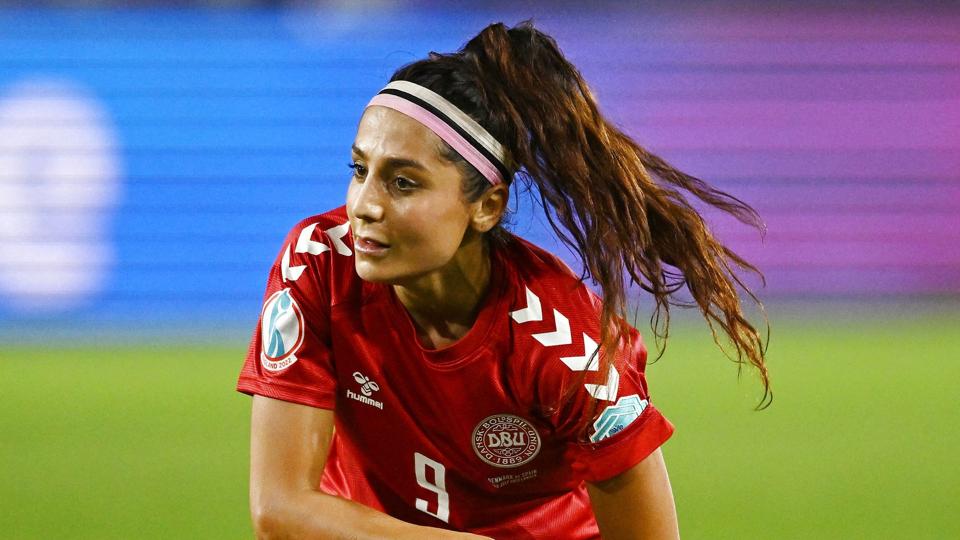 Fodboldspilleren Nadia Nadim har mistet sin mor, som blev dræbt i en trafikulykke. Det har Nadia Nadim selv skrevet i et rørende opslag på Instagram. <i>Dylan Martinez/Reuters</i>