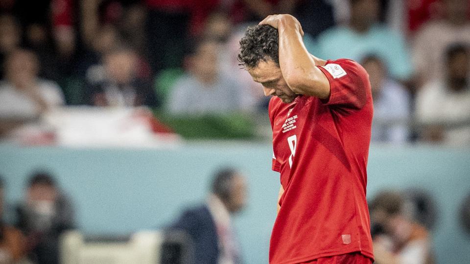 Thomas Delaney ses her forlade banen i kampen mod Tunesien på grund af en skade. Nu er han færdig ved VM i Qatar. <i>Mads Claus Rasmussen/Ritzau Scanpix</i>
