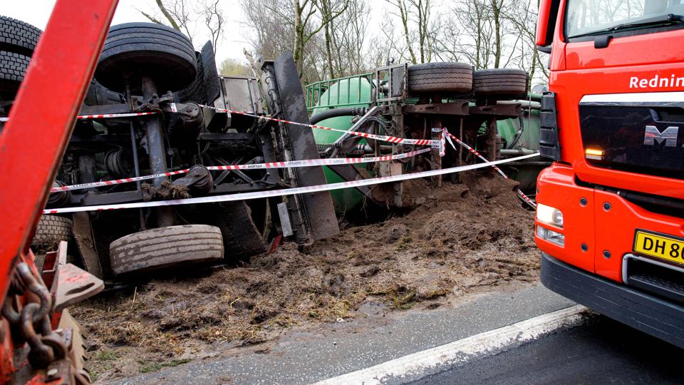 Mollerup Mølle lastbil i stort uheld