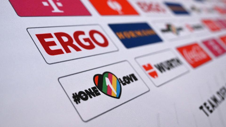 One Love-logo har erstattet Rewe på tysk medievæg i Qatar. <i>Ina Fassbender/Ritzau Scanpix</i>