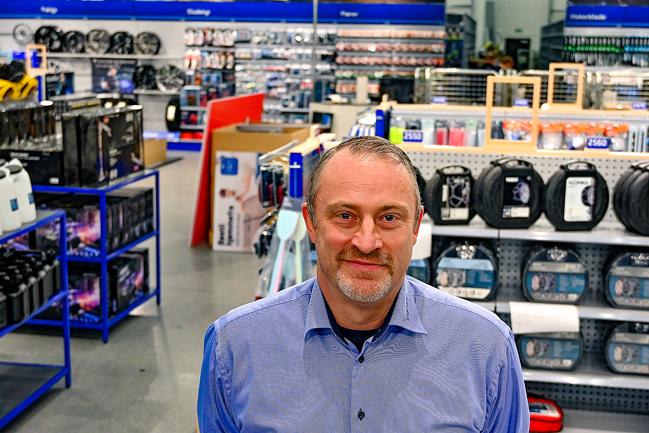 Michael Jacobsen, butiksleder var også med da den første T Hansen åbnede i 2004. Siden er det gået stærkt.