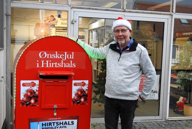 Det er hos Tommy Høj, Høj Data i Nørregade, den store postkasse står og venter på, at der kommer mange indleverede kuponer fra de 24 deltagende butikker og restauranter.