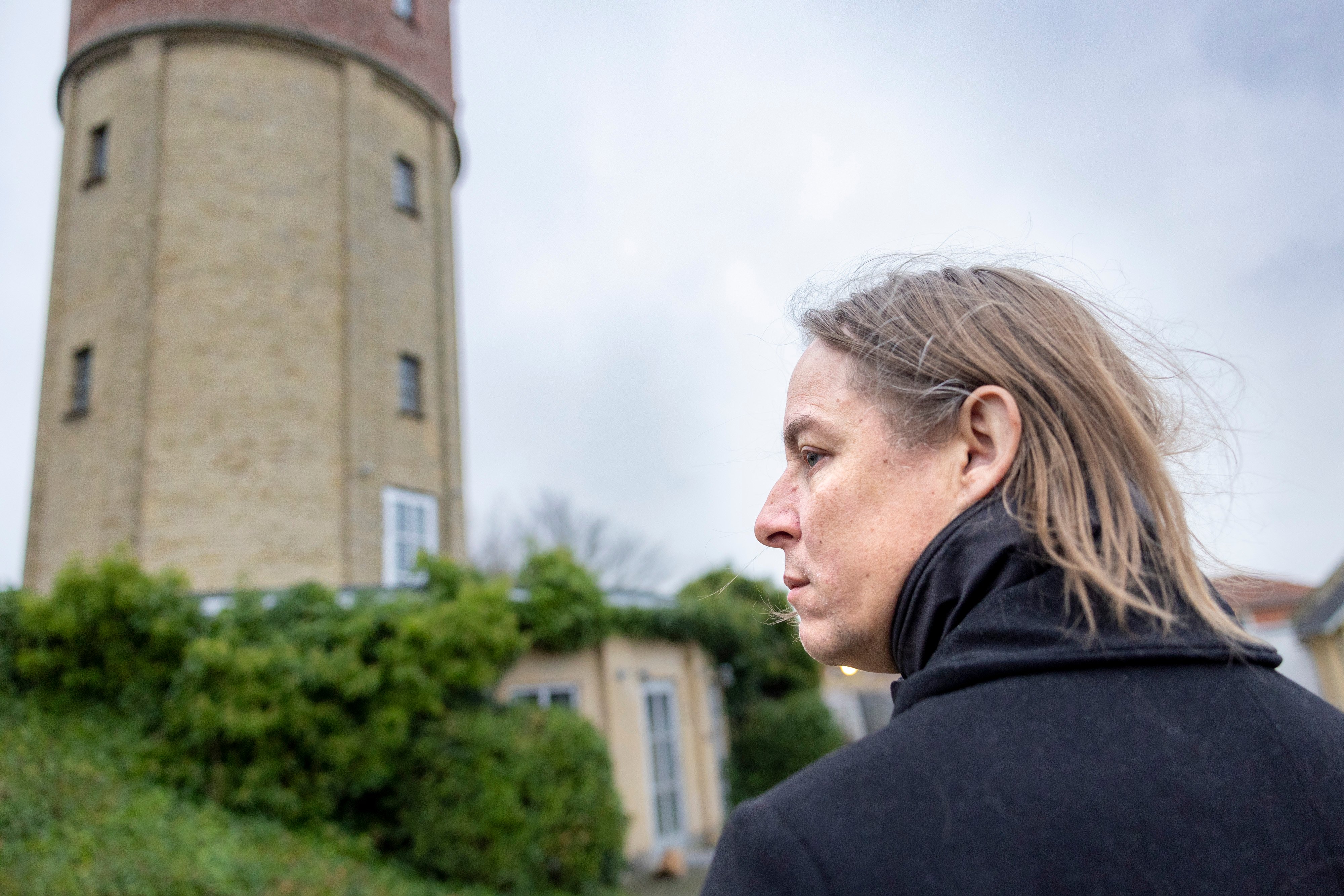 Naboer klagede: Nu vil alle se omstridt bygning