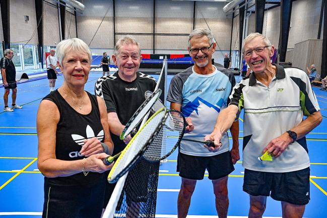 Badminton er et af de populære tilbud i THisted Seniormotion. Fra venstre Kis Dam,(73 år), Erik Larsen,(76), Benno Møller Hansen, (73) og Niels Kudsk Christensen (74).
