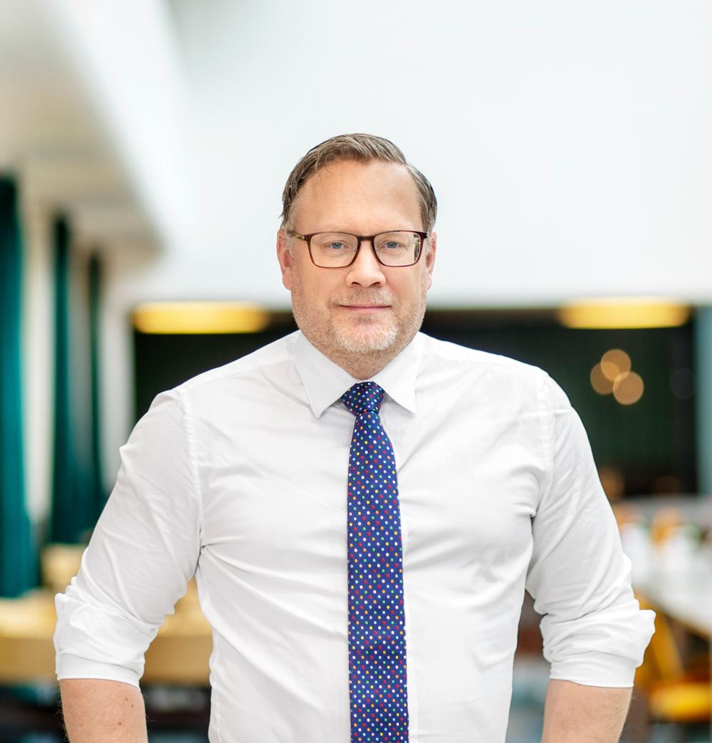 – Låt nuvarande avtal med privata aktörer fortsätta utvecklas. Att återförstatliga järnvägsunderhållet leder endast till minskad samhällsekonomisk effektivitet, säger Johan Deremar. – Låt nuvarande avtal med privata aktörer fortsätta utvecklas. Att återförstatliga järnvägsunderhållet leder endast till minskad samhällsekonomisk effektivitet, säger Johan Deremar.