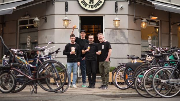 Too Old To Die Young har ud over bryggeriet i Sønderborg også en øl-bar på Nørrebro i København <i>Privatfoto: Theis Mortensen</i>