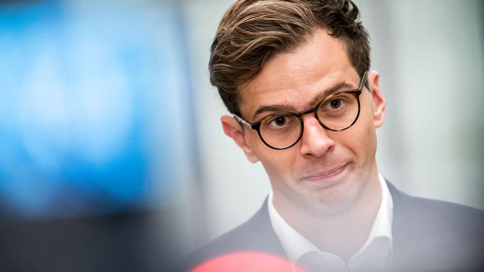 I et Facebook-opslag søndag aften skriver formanden for Liberal Alliance, Alex Vanopslagh, at røde og blå partier godt kan samarbejde om politiske aftaler uden at sidde i regering sammen. Indtil videre er LA stadig med i regeringsforhandlingerne, selv om de ifølge Vanopslagh ikke har været inviteret til møde i en uge. (Arkivfoto). <i>Ida Marie Odgaard/Ritzau Scanpix</i>