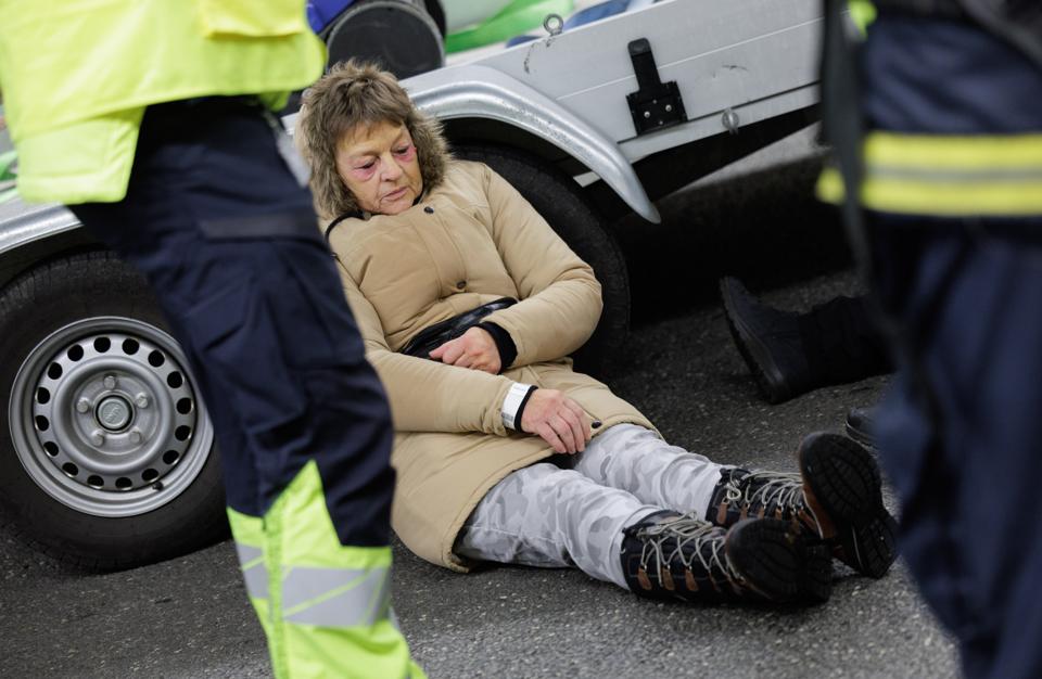 Onsdag indtræffer en stor ulykke i Aalestrup. I hvert fald i en øvelse, hvor 150 vil deltage for at redde borgere, der kommer til skade. Billedet er fra en lignende øvelse i Limfjordstunnelen. <i>Arkivfoto: Henrik Bo</i>
