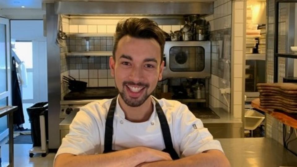 22-årige Tobias Vasant Hansen overtager lokalerne hvor Essens holder til nu og åbner Restaurant Sæson til januar. <i>Privatfoto</i>