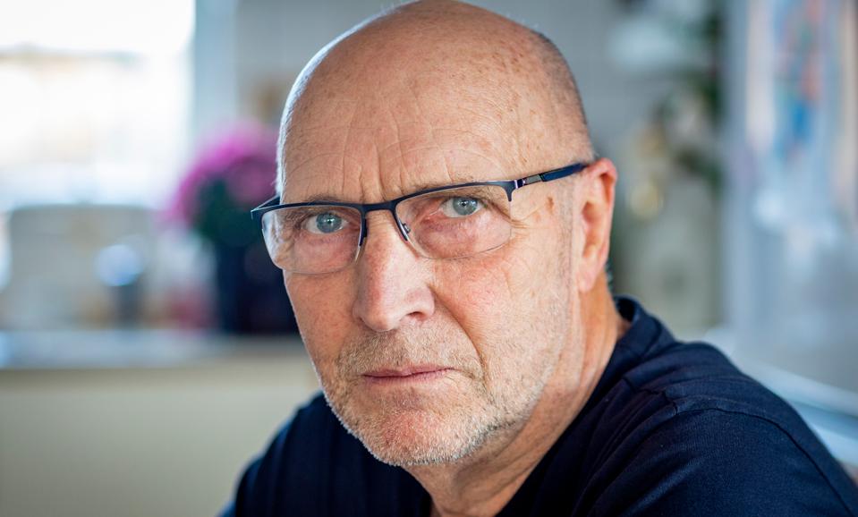 Ægteparret Martin Hedegaard og Mona Storgaards tillid til Aars Boligforening har lidt et alvorligt knæk, efter deres længe planlagte flytning fra én almennyttig bolig til en anden i sommer gik fuldstændig skævt. De føler sig svigtet og skidt behandlet af boligforeningen. <i>Foto: Martél Andersen</i>