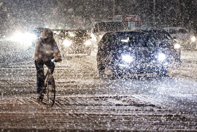 Især for cyklister kan det kolde vejr være ubehageligt. 