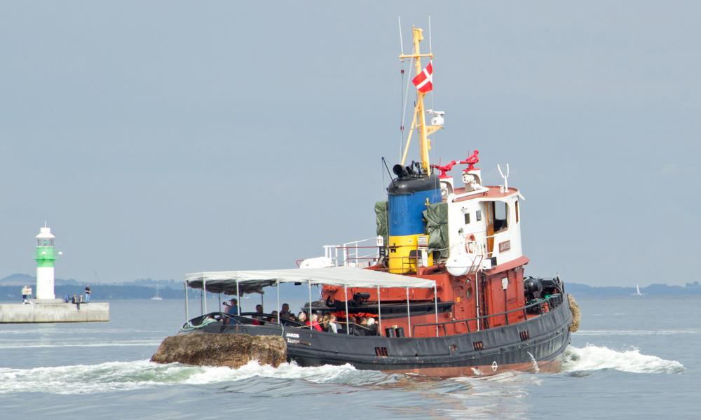 JAKOB på havnerundfart. JAKOB på havnerundfart.