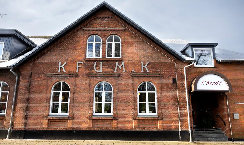 Ung Kult har hjemme her i det tidligere KFUM & KFUK Ungdomshus i Skovgade i Nykøbing. Huset får nu 1 mio. kr. fra Nordea-fondens Kulturhuspulje. <i>Foto: Claus Søndberg</i>