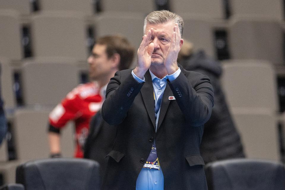 Aalborg Håndbold-direktør Jan Larsen var godt tilfreds med, at han mandag kunne offentliggøre, at den svenske bagspiller Lukas Nilsson kommer til Aalborg i næste sæson. <i>Arkivfoto: Bente Poder</i>
