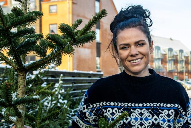 Juletræssalget er ikke ramt af inflation og høje priser, fortæller Malene Poulsen fra AT Blomster i Brovst.
