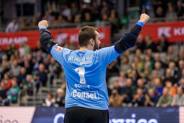 Skjern-målmand Christoffer Bonde stod gang på gang i vejen på Mors-Thys afslutninger. <i>Foto: Martél Andersen</i>