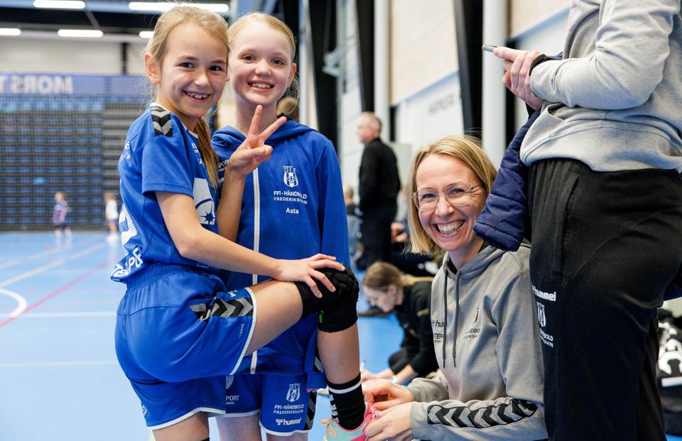 Unge håndboldspillere fra hele landet mødes i disse dage til Thy Cup. <i>Foto: Bo Lehm</i>