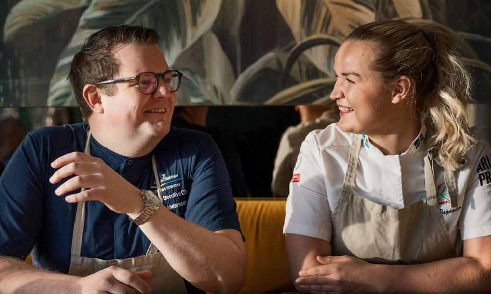 Fredrik Andersson, culinary executive chef på Svenska Mässan Gothia Towers, och Josefine Pagander, nybliven head pastry chef.