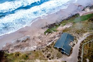 Beton på klinten og 650 ton ulovlige sten på stranden: Her er den endelige dom