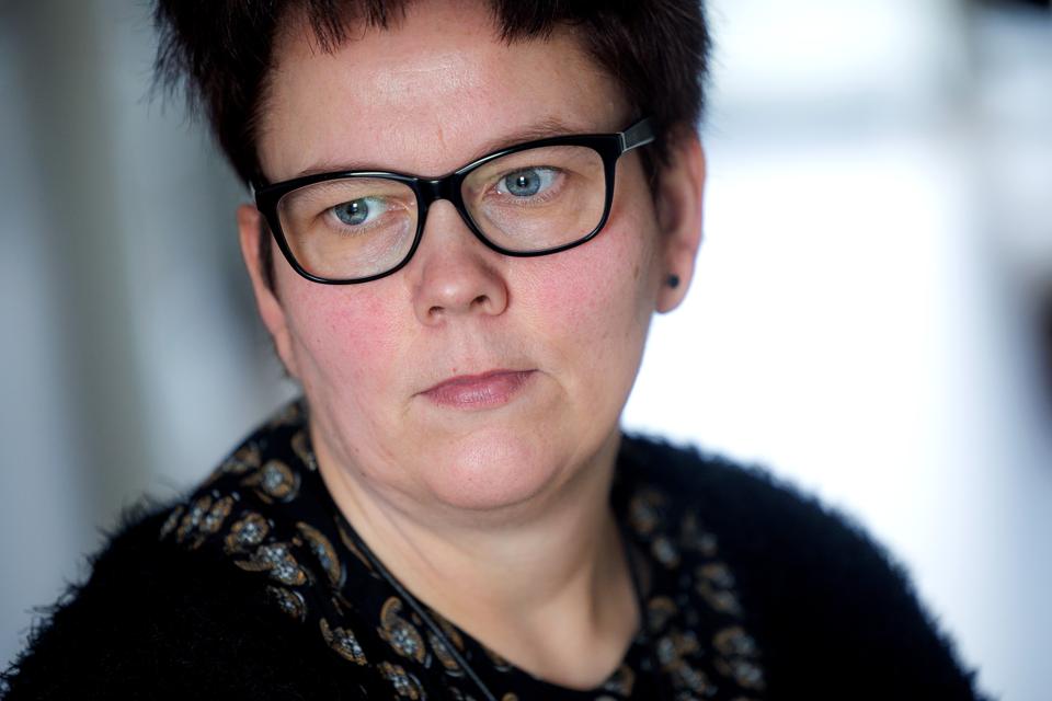 - Nogle gange ville jeg ønske, at jeg kunne spole tiden tilbage, siger 45-årige Trine Hessellund. <i>Foto: Torben Hansen</i>