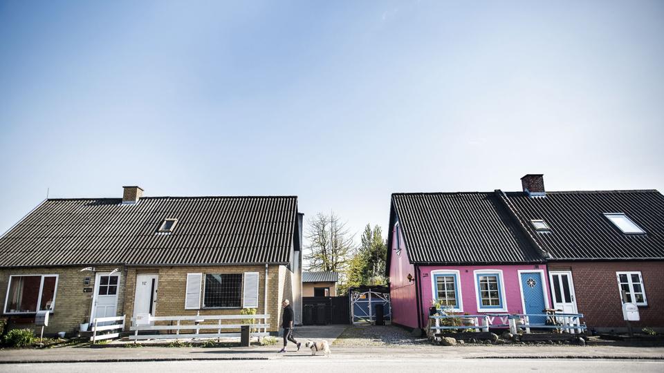 Ejendomme i landdistrikterne skal have en økonomisk håndsrækning til energirenoveringer, mener Finans Danmark og Landdistrikternes Fællesråd. (Arkivfoto). <i>Sophia Juliane Lydolph/Ritzau Scanpix</i>