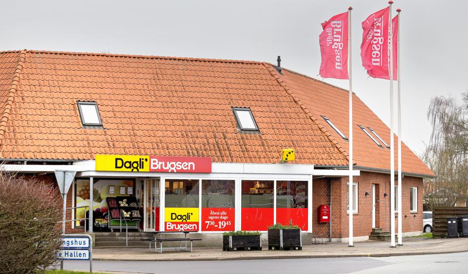 Dagli'Brugsen i Nørhalne lukker 24. februar, men udsigterne til, at der kommer en ny butik til byen tegner lovende. <i>Foto: Bente Poder</i>