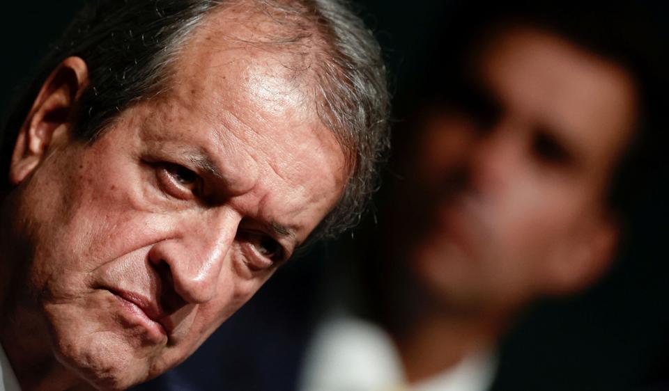 Valdemar Costa Neto, formanden for Jair Bolsonaros parti, De Liberale, fordømmer angrebet mod landets parlament, Nationalkongressen. <i>Ueslei Marcelino/Reuters</i>