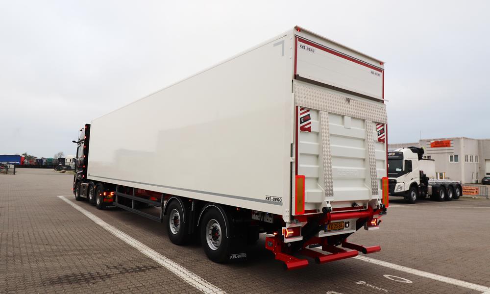 TLG Transport i Middelfart har netop investeret i en 2-akslet Kel-Berg city-bokstrailer. TLG Transport i Middelfart har netop investeret i en 2-akslet Kel-Berg city-bokstrailer.