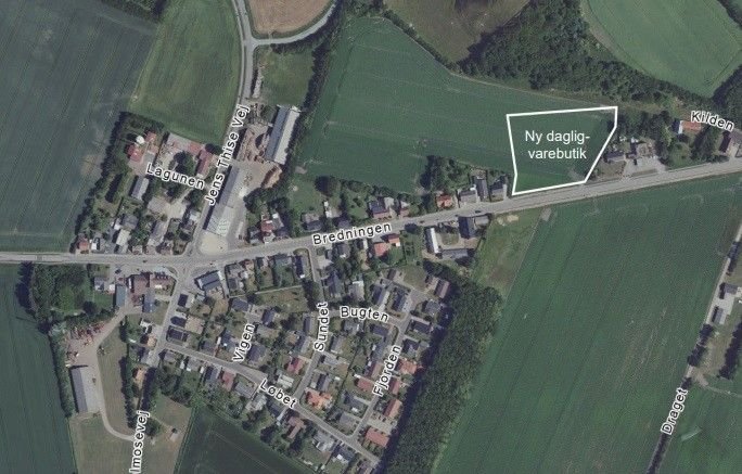 Vild plan i landsby: Ny købmandsbutik, tank, vaskehal og plads til autocampere