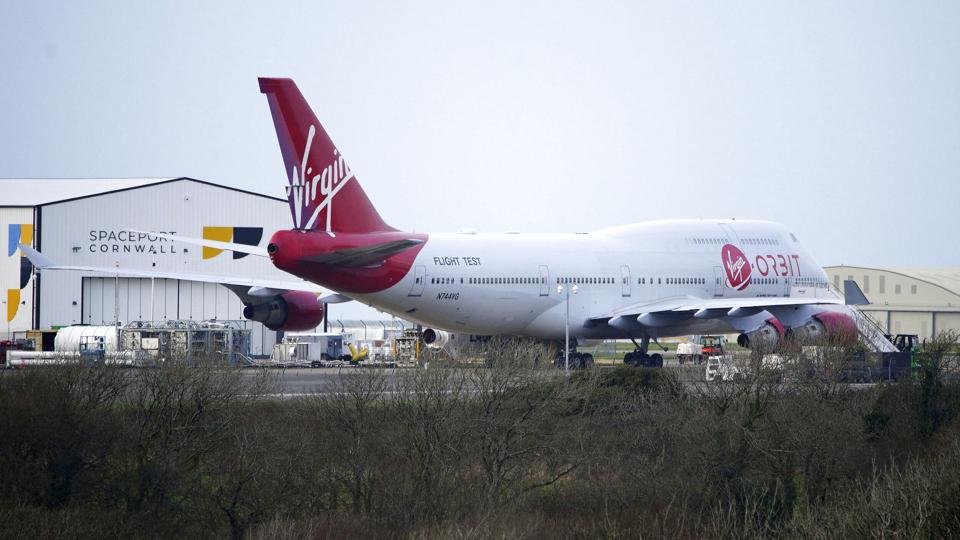 Den ombyggede Boeing 747 "Cosmic Girl" ses her mandag ved Cornwall Airport i Newquay i England. <i>Ben Birchall/Ritzau Scanpix</i>