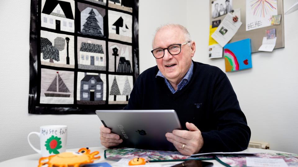 Poul Erik Jensen skabte Carpe Diem med nogle venner, nogle år efter hans elskede hustru døde af kræft i 2009. Den giver små og store pengesummer til børn og voksne i nød. <i>Foto: Claus Søndberg</i>