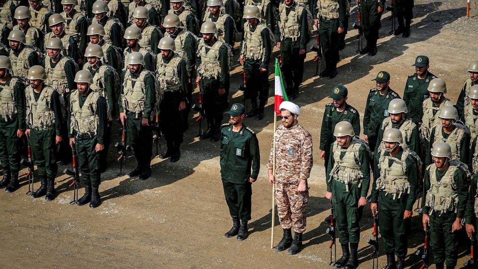 Den Iranske Revolutionsgarde, henrettelser og hårde straffe har dæmmet op for uroligheder i Iran, men flere iagttagere venter oprøret vil fortsætte. <i>Wana News Agency/Reuters</i>