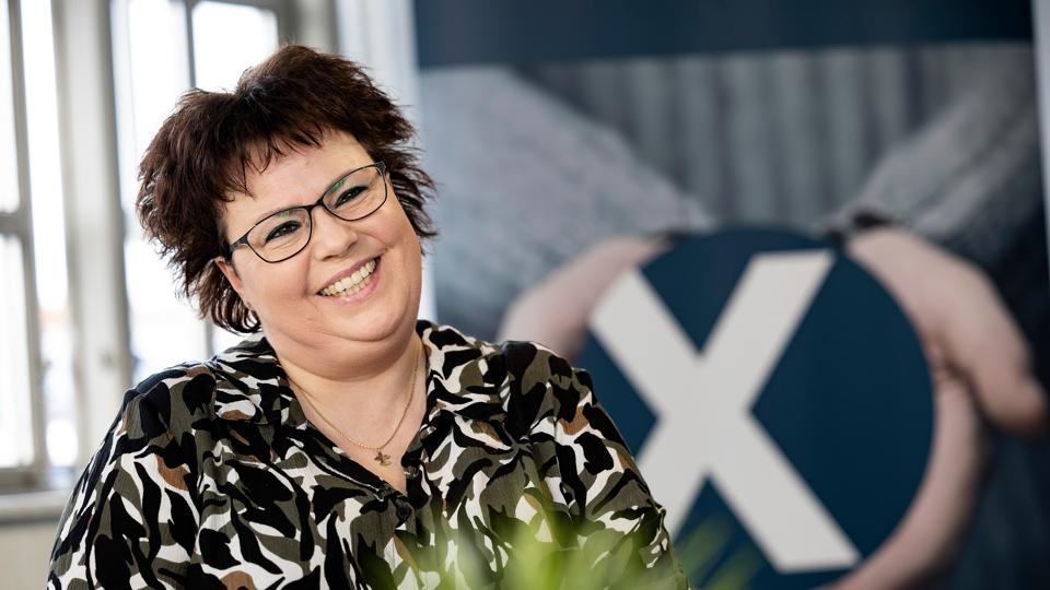 Betina Stenberg gik ned med en depression og fik siden angst - i dag er hun i fleksjob, hvor hun hjælper andre fleksjobbere med at komme ud på arbejdsmarkedet. <i>Foto: Claus Søndberg</i>