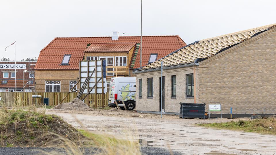 Der er godt gang i byggeriet i Løkken i det sydlige Løkken. <i>Foto: Bente Poder</i>