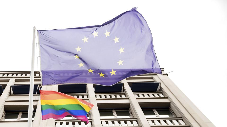 Det er et brud på EU's lov om lige rettigheder, hvis en freelancer ikke kan få forlænget kontrakter og aftaler på grundlag af vedkommendes seksualitet, afgør Den Europæiske Domstol. <i>Christoph Soeder/Ritzau Scanpix</i>