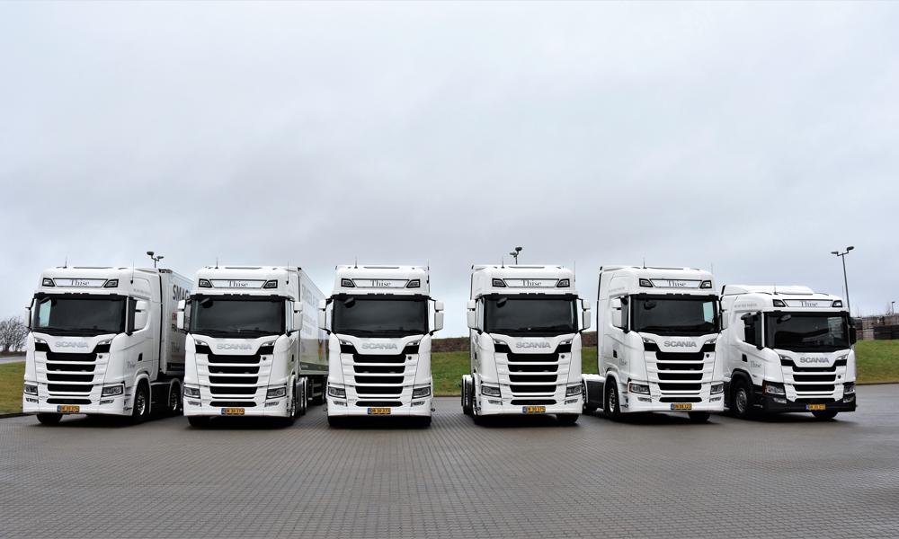 Seks nye Scania’er med Super-drivline er netop leveret til Thise Mejeri i Salling. Seks nye Scania’er med Super-drivline er netop leveret til Thise Mejeri i Salling.
