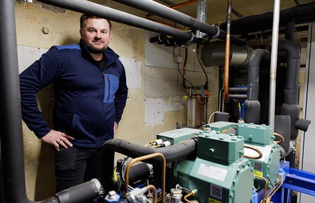 Overskudsvarmen fra butikkens køle- og fryseanlæg er hidtil kun kommet fuglene til gavn - fremover skal varmen bruges til rumopvarmning og varmt vand. <i>Foto: Bo Lehm</i>