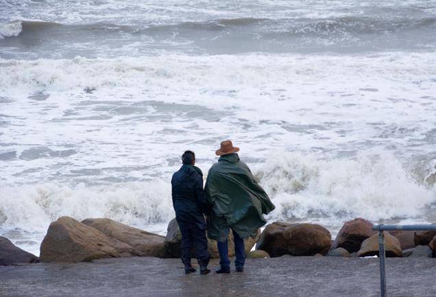 Et par kigger på bølgerne fra rampen i Nr. Lyngby