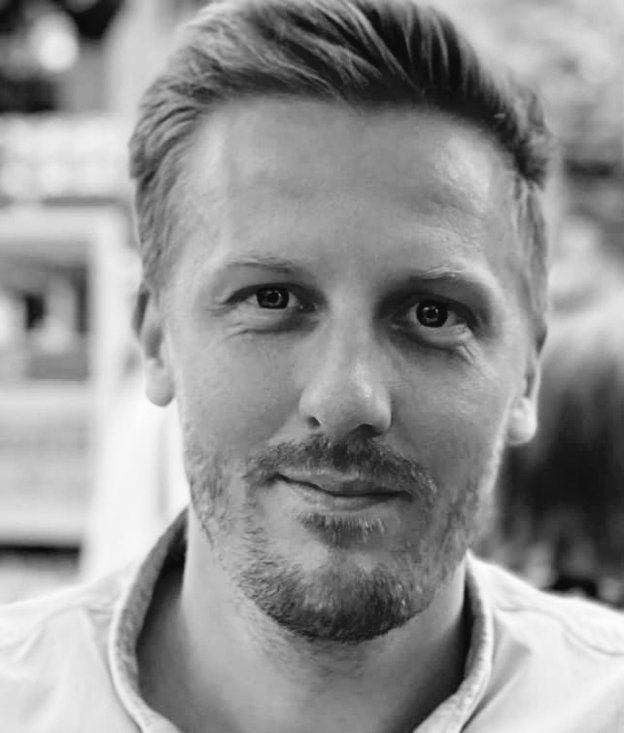 Dennis Kristian Larsen.