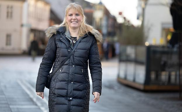 Den nye chef i Det Nordjyske Mediehus er netop fyldt 40 år har været leder i rejsebranchen i Hjørring og i Frederikshavn i 15 år. <i>Foto: Bente Poder</i>
