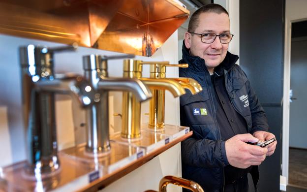 Hans Bak Koldsgaard er oprindeligt fra Frøstrup men flyttede til Fjerritslev i 1994. I 2000 blev han ansat ved daværende Poul B. Jensen. <i>Foto: Lars Pauli</i>