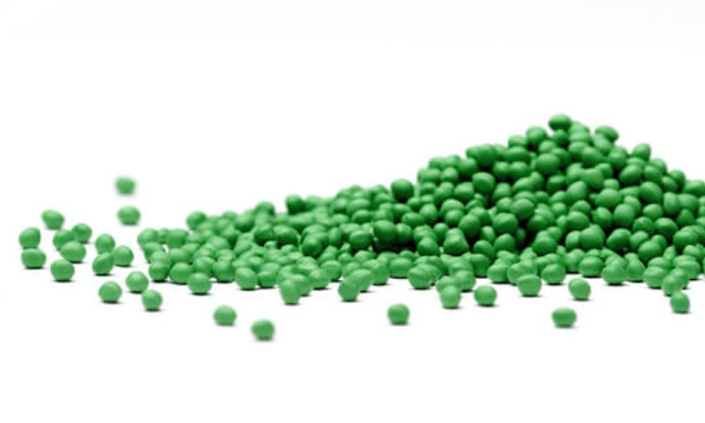 Granulat av styrensampolymer från Teknor Apex. Granulat av styrensampolymer från Teknor Apex.