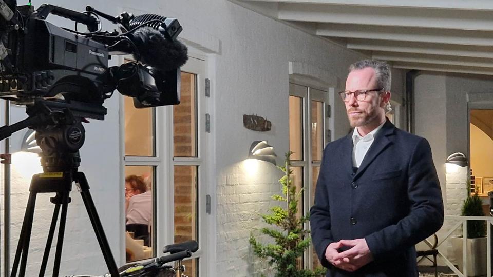 Der var fornemt besøg, da Venstres partiforening i Hjørring Kommune holdt nytårskur. Arrangementet, der fandt sted på Hjørring Kro, havde deltagelse af partiformand og forsvarsminister Jakob Ellemann-Jensen. <i>Privatfoto</i>