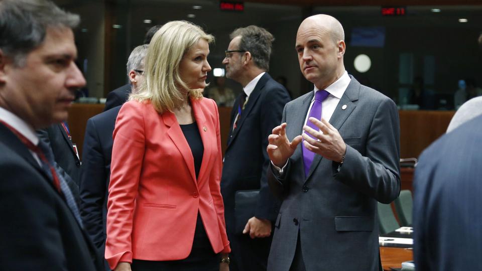 Fredrik Reinfeldt var svensk statsminister i perioden 2006-2014. Her ses han i 2013 sammen med Danmarks daværende statsminister, Helle Thorning-Schmidt. <i>François Lenoir/Reuters</i>