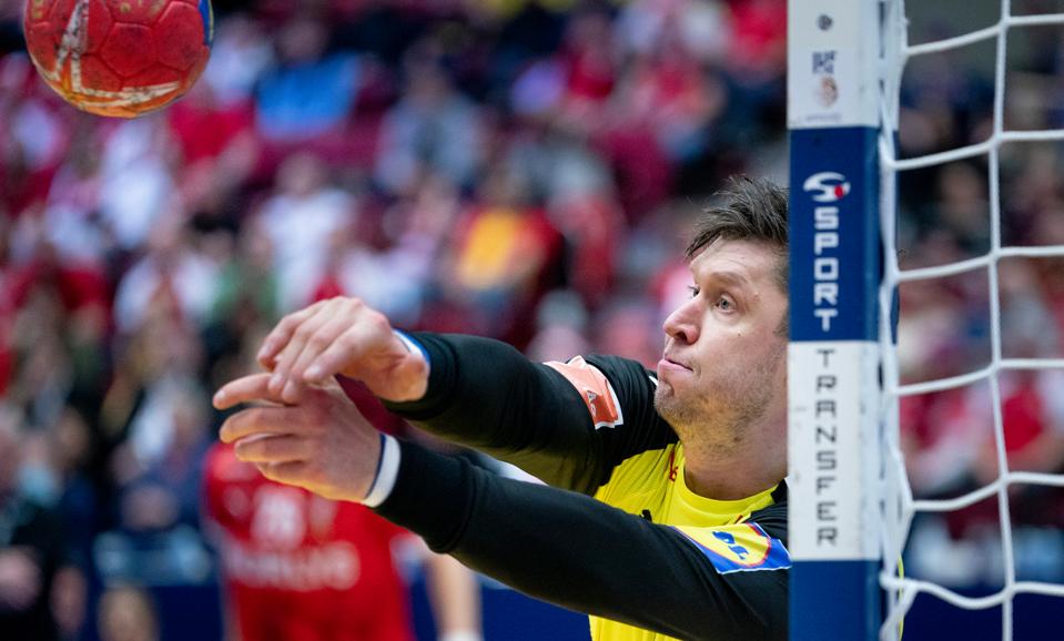 Niklas Landin i aktion i VM-kampen mod Tunesien i Malmø Arena torsdag afteb. <i>Foto: Liselotte Sabroe/Ritzau Scanpix</i>