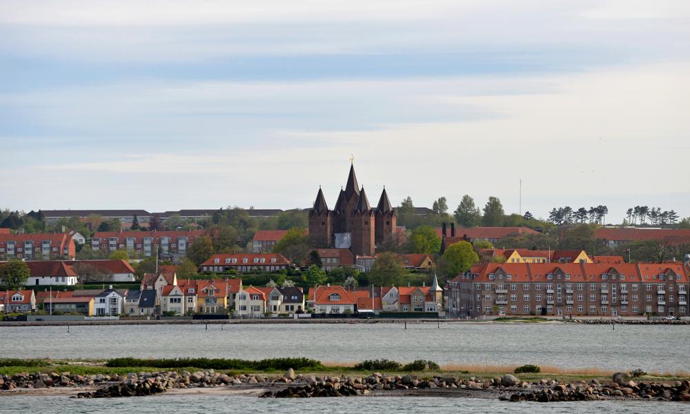 De kommende arkitektstuderende i Kalundborg bliver arkitekt svarende til uddannelserne i Aarhus og København. De kommende arkitektstuderende i Kalundborg bliver arkitekt svarende til uddannelserne i Aarhus og København.